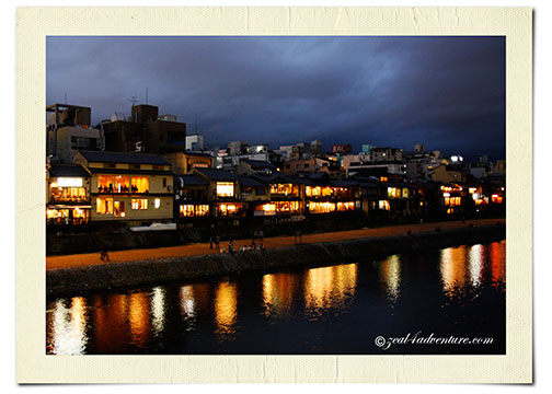 Pontocho-restos-overlooking-Kamo