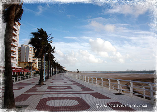 la-playa-de-Valdelagrana-promenade
