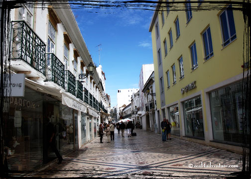 pedestrian-shopping-street