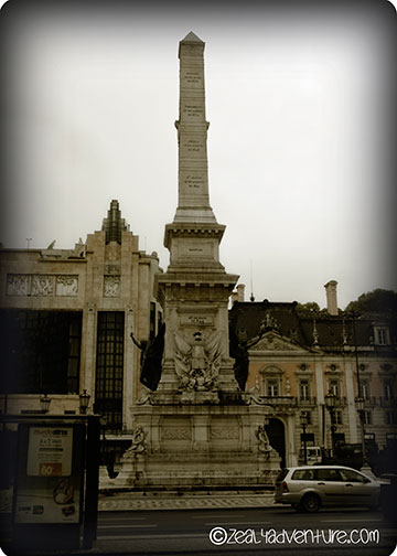 Restauradores-Square