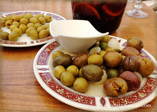 sangria-and-olives