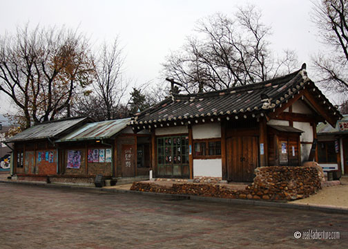 hanok-style-stores