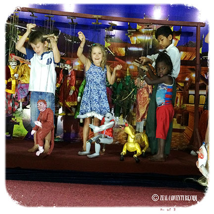 guests-playing-with-puppets