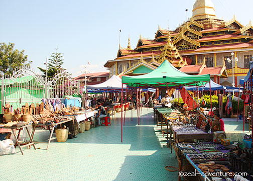 market-outside-the-pagoda