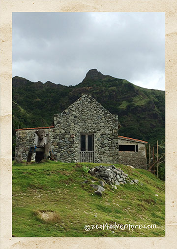 stonehouse-mountain-backdrop